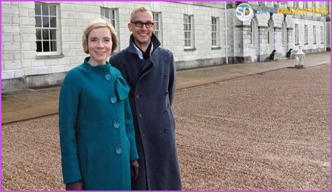 Lucy Worsley First Husband, Wiki, Height, Children, Net Worth, Age